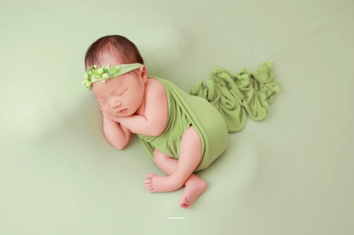 靖边宝宝拍嗝吐奶 靖边宝宝拍嗝吐奶